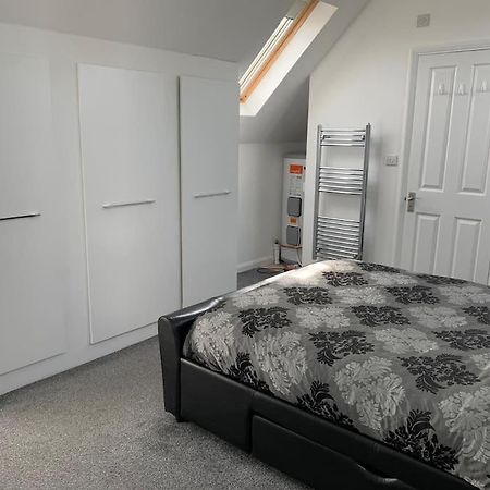 Cute 1 Bedroom House With Pool / Ping Pong Table. Biggleswade Kültér fotó